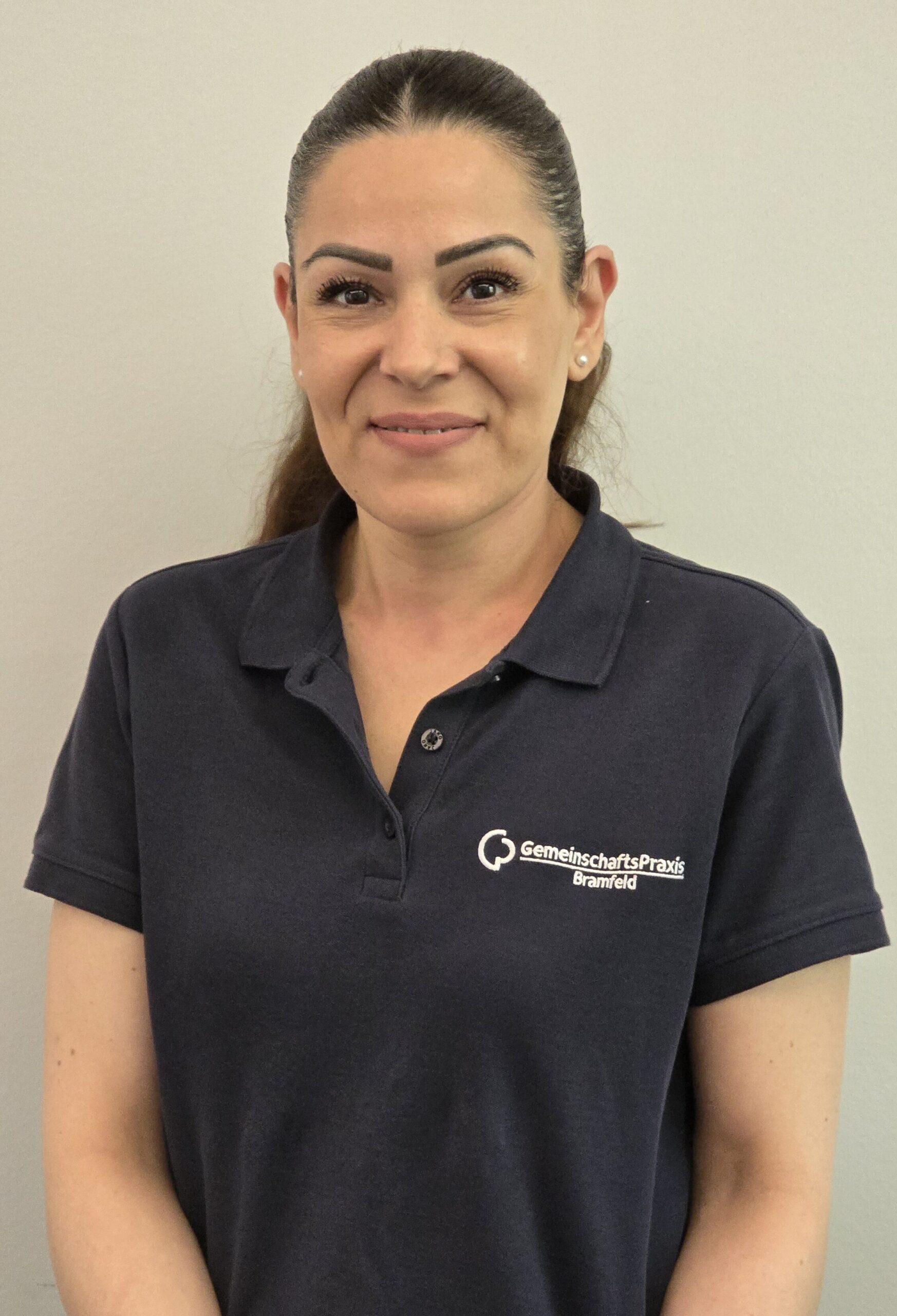 Arzu Köklü Medizinische Fachangestellte Arzu Köklü
Medizinische Fachangestellte